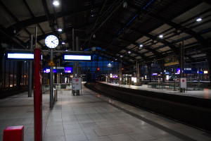 Bahnhof Friedrichstraße um vier Uhr